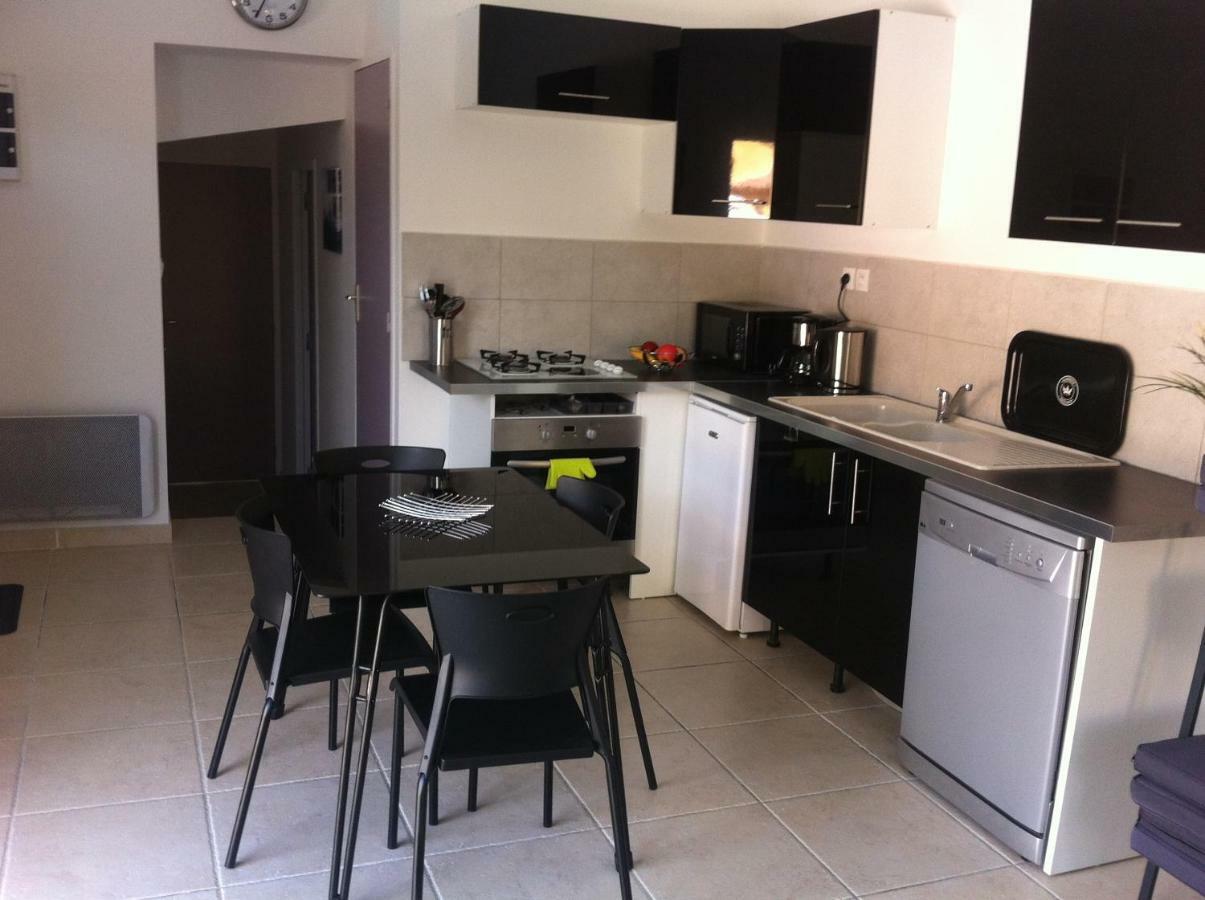 Les cigales des près appartement Aups Esterno foto